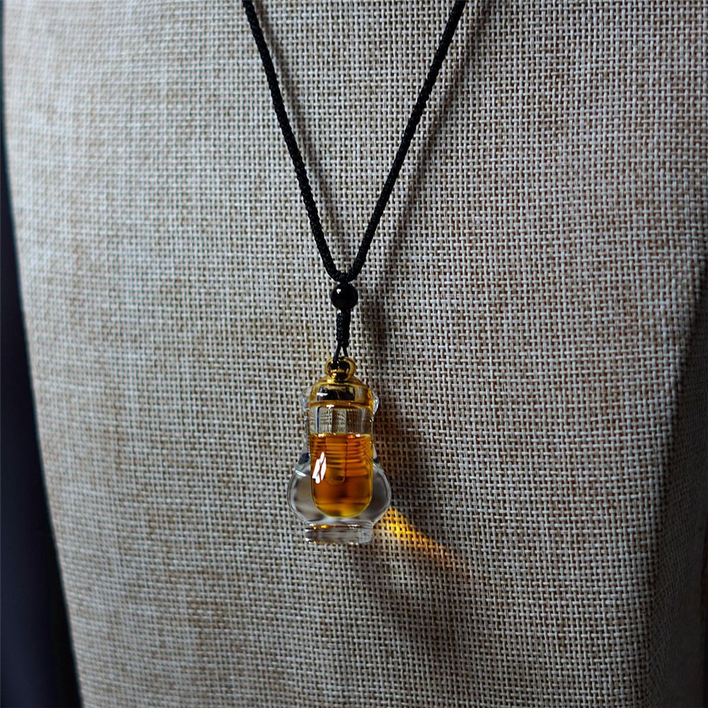 Agarwood Essential Oil Pendant - Body Jewelry Co recensie en prijs