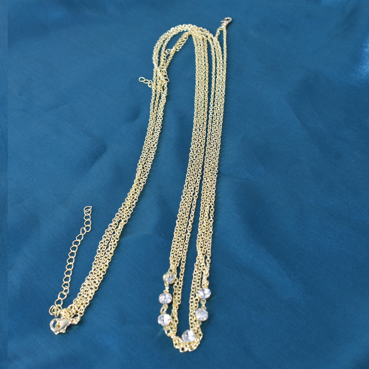 Round Crystal Chest Chain Low  - Body Jewelry Harness recensie en prijs