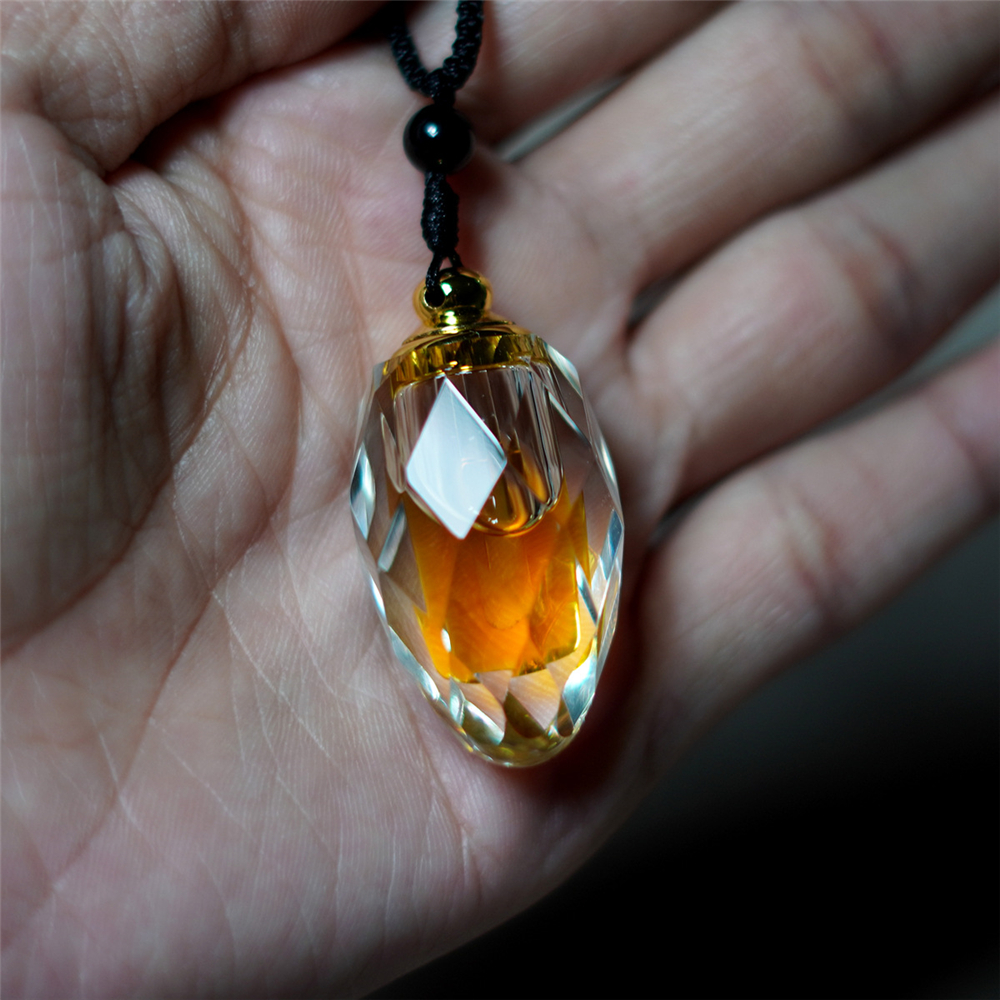 Heart-Shaped Agarwood Essentia - Body Jewelry Co recensie en prijs