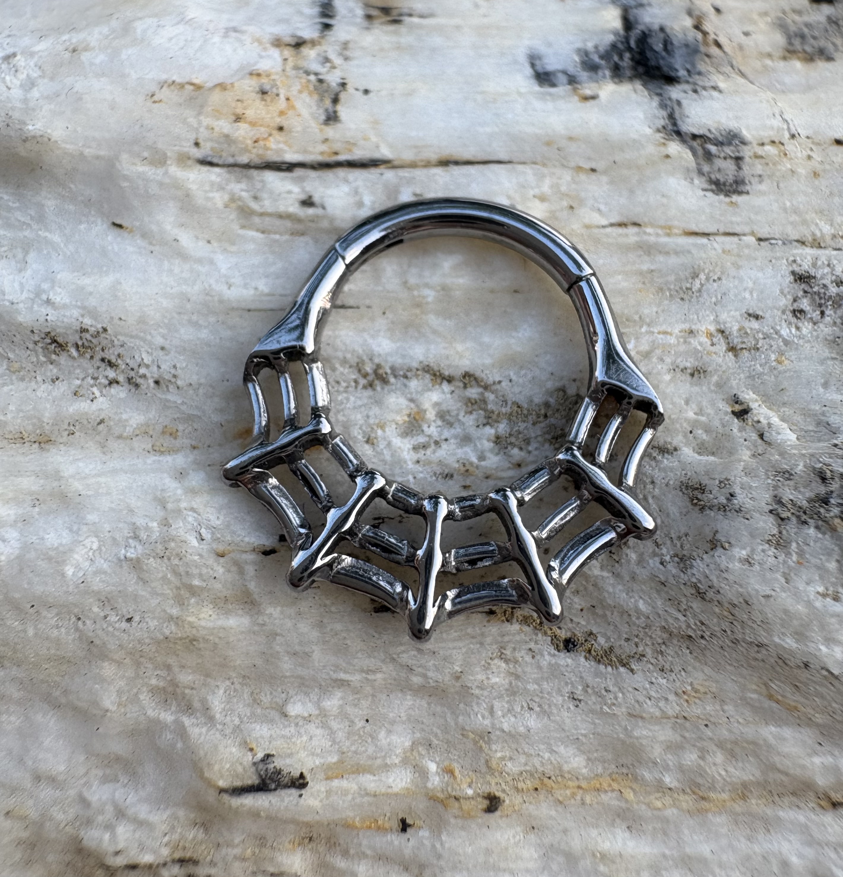 16G Implant Grade Titanium AST - Body Jewelry Implant Grade Titanium recensie en prijs